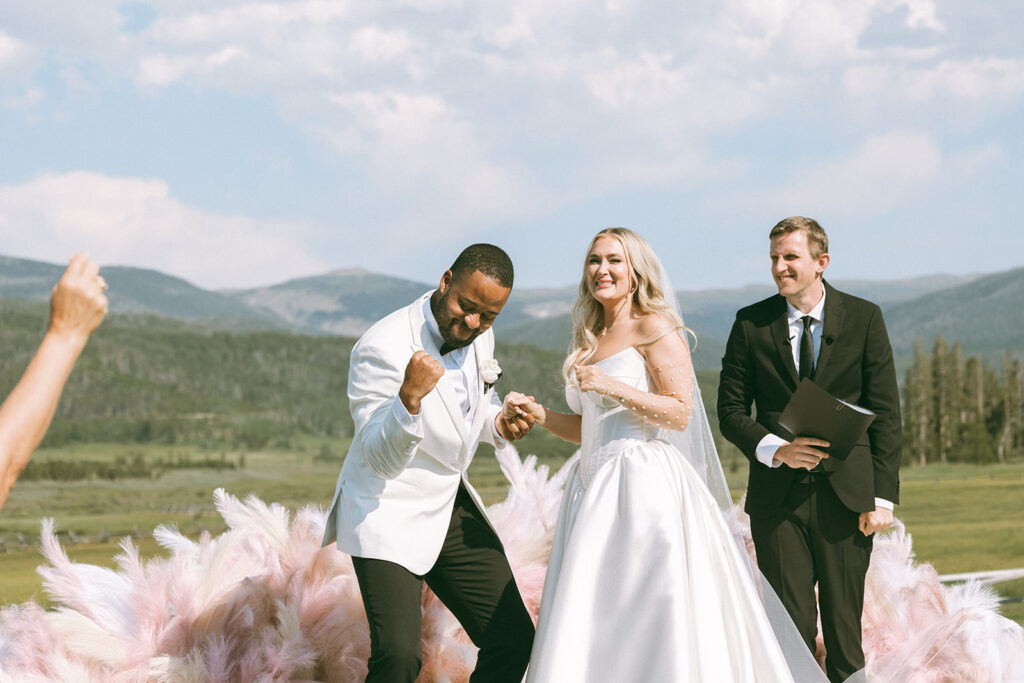 Luxury wedding ceremony at Devil’s Thumb Ranch in Colorado