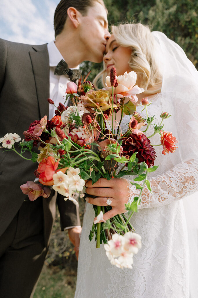 Luxury Colorado Wedding at Planet Bluegrass with Fall Colors