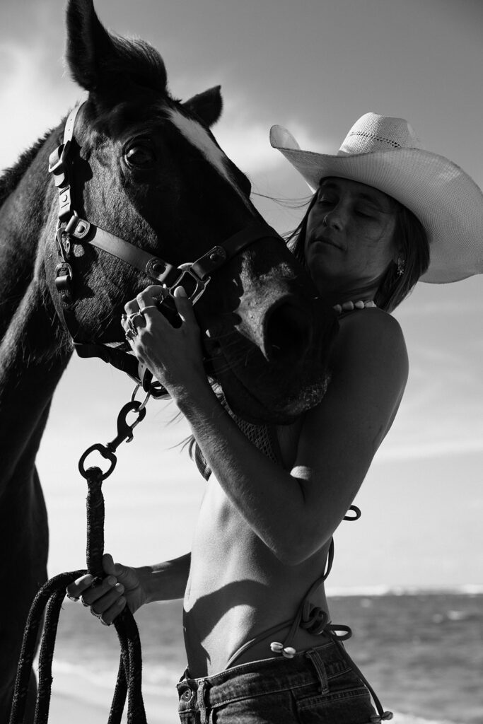 Branding photoshoot in Hawaii on the North Shore with horses