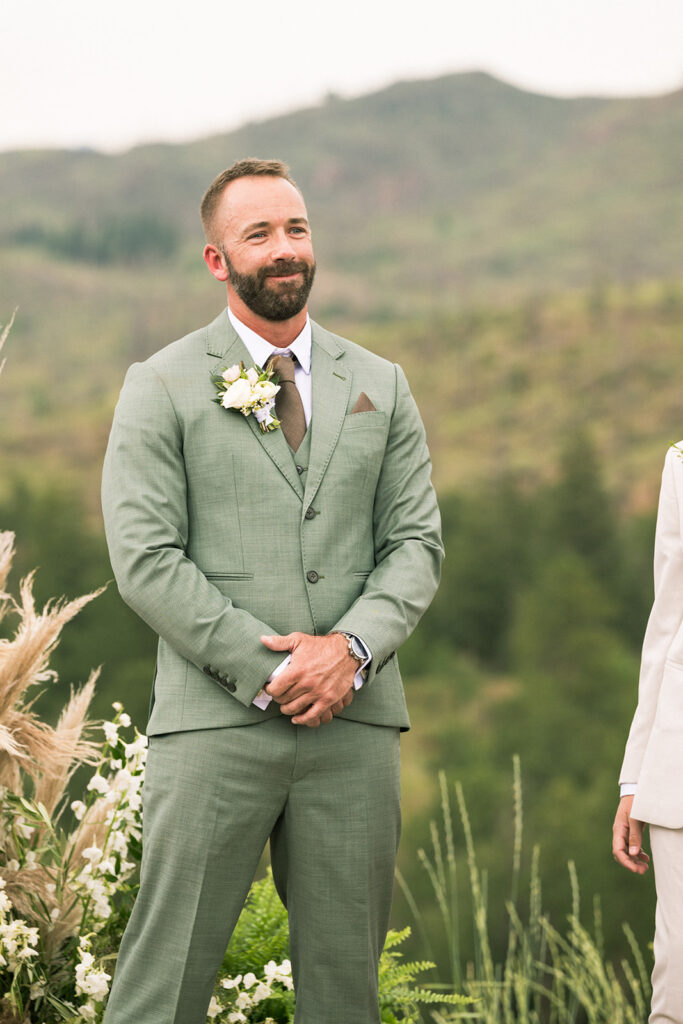 A Pikes Peak Ranch wedding ceremony in Colorado