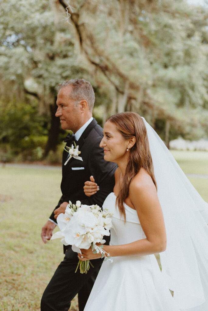 Magnolia Plantation wedding ceremony in Charleston, South Carolina