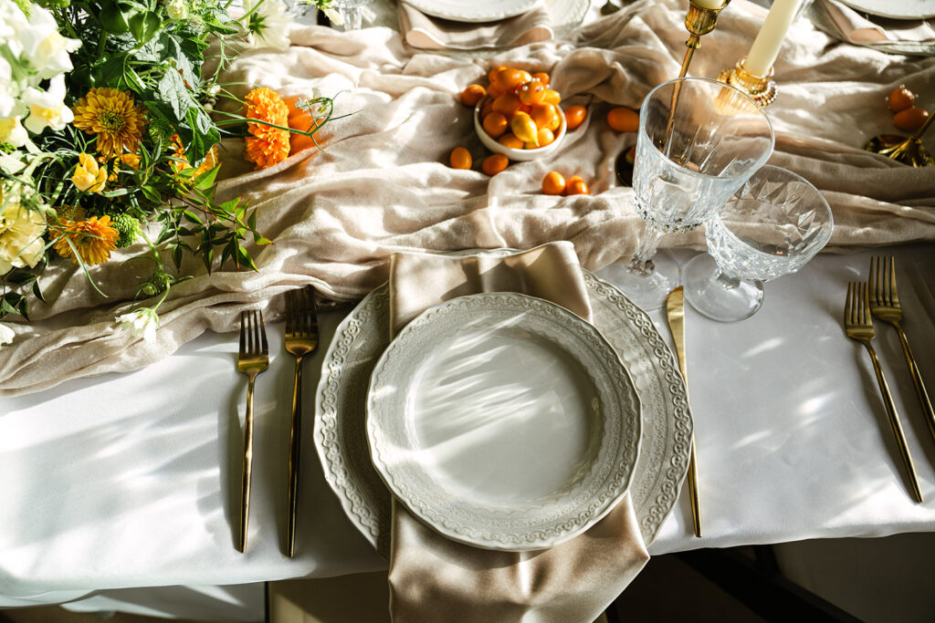 Wedding table settings with fall colors and inspiration