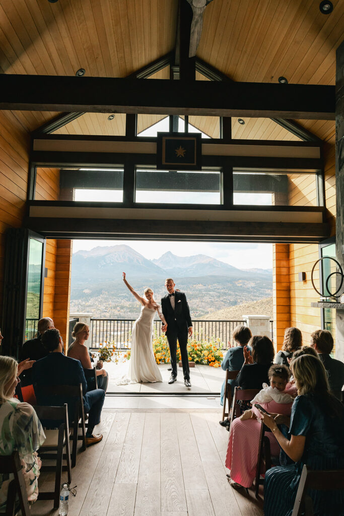 A Silverthorne wedding ceremony with Colorado mountain views